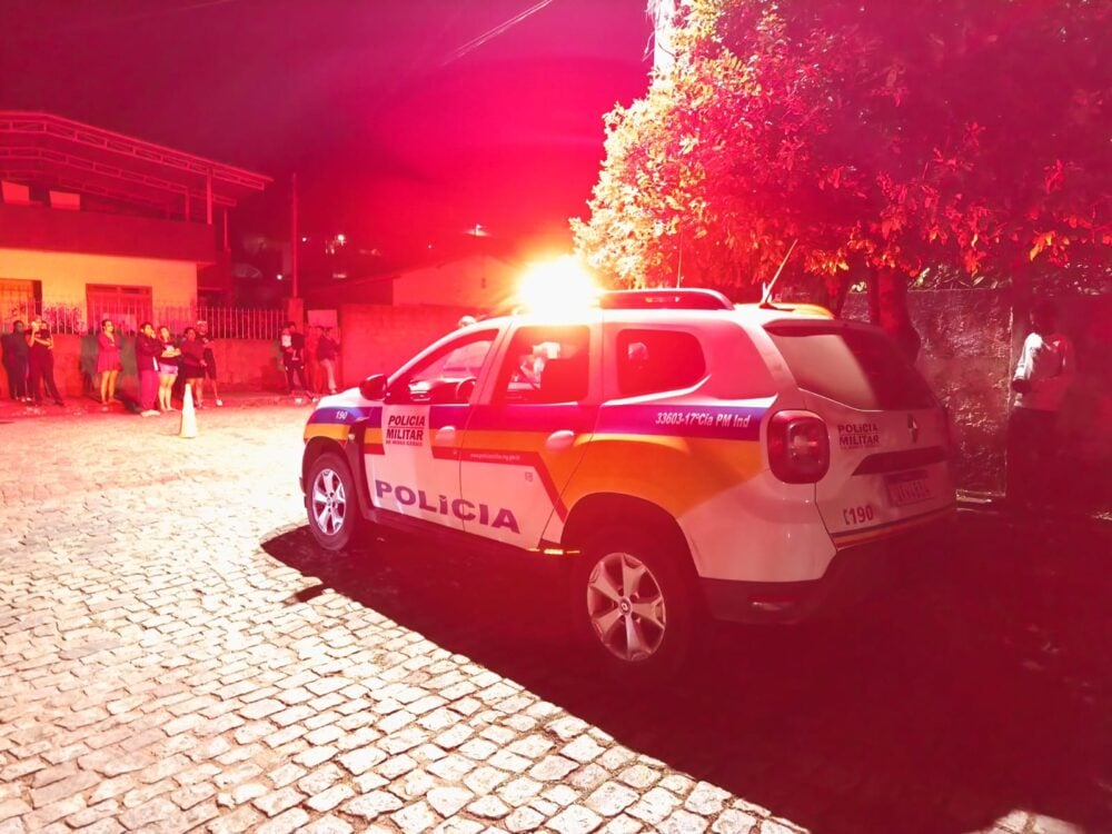 Homem é morto a facadas em Nova Era e suspeito é preso em flagrante pela Polícia Militar