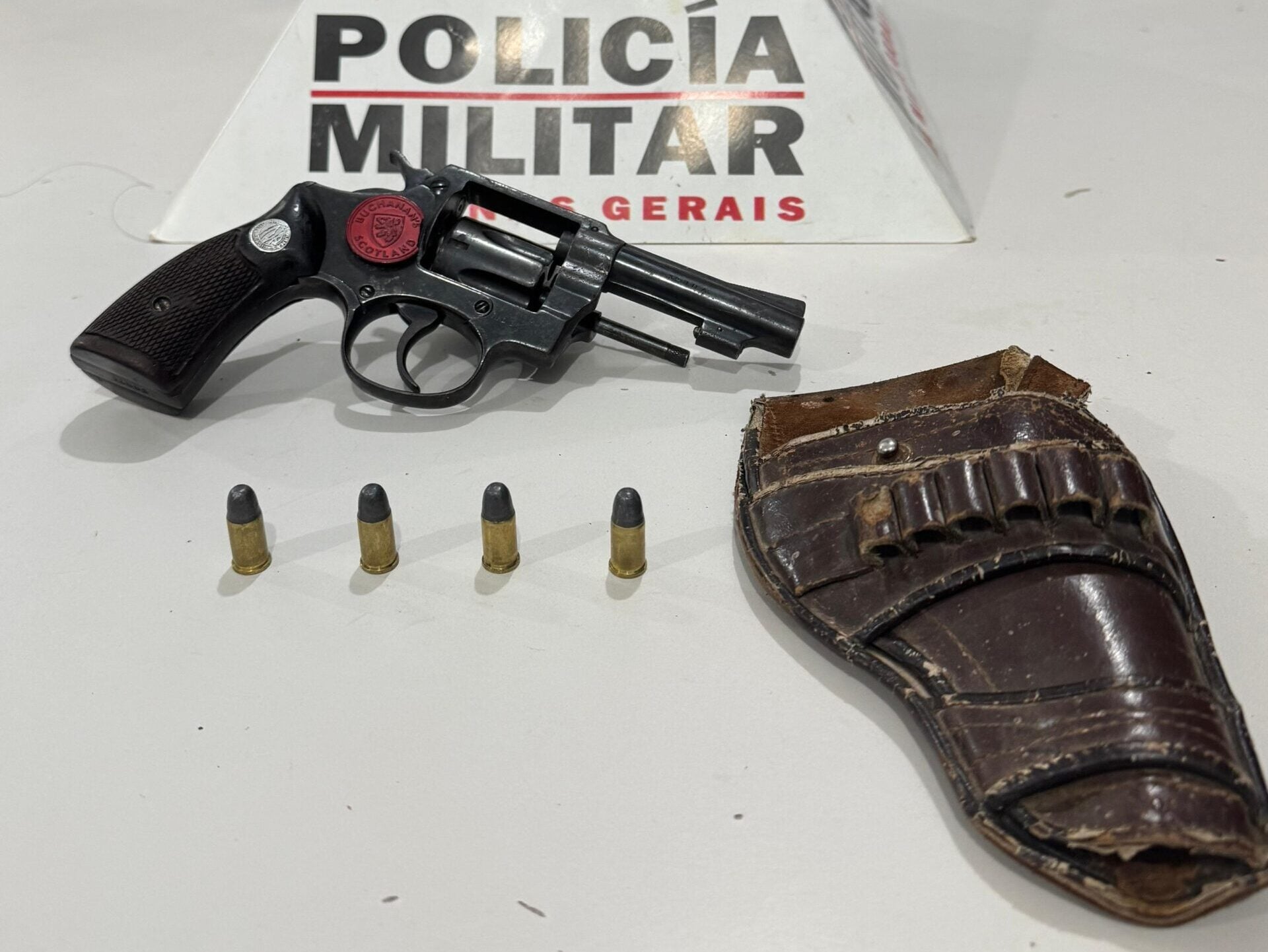 Homem é preso por porte ilegal de arma de fogo no bairro Nova Vista, em Itabira