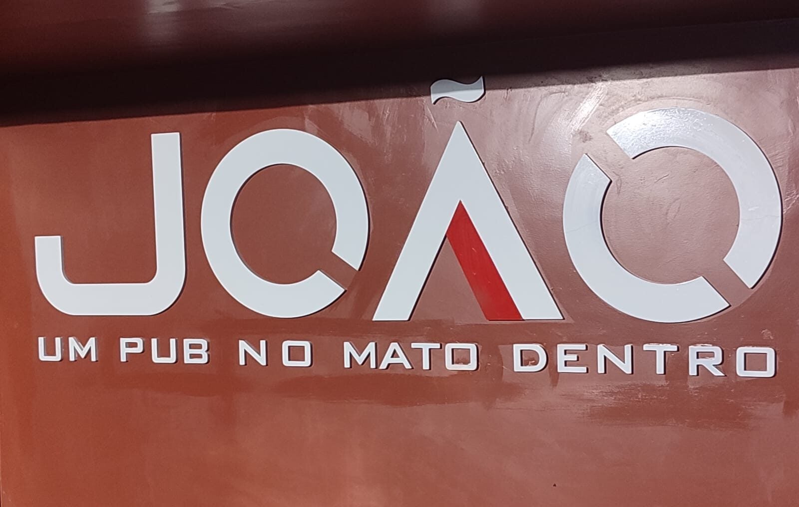 Com 20 anos de história, casa noturna João retorna ao Centro de Itabira em novo endereço