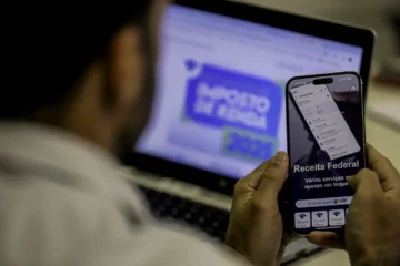 Receita Federal libera consulta ao 3º lote de restituição do IR 2025 nesta quinta (24) e o pagamento será em 31 de julho