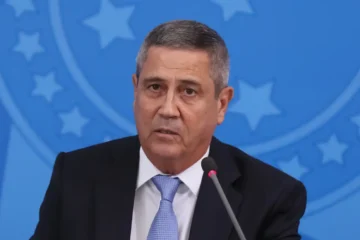 Condenações pelo STF podem provocar a perda de patentes de Bolsonaro e militares
