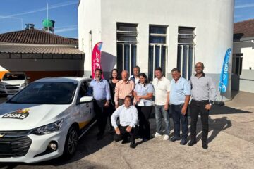 Lar de Ozanam recebe carro novo para auxiliar no atendimento a idosos em Itabira