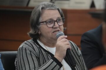 “Pedem para a gente economizar água, mas será que já pediram para a mineradora?”, questiona itabirana durante audiência pública