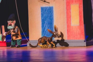 Crianças e adultos de João Monlevade receberão “Pedro e o Lobo” na Praça da Paz nesta terça-feira (12)
