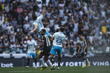 Atlético sai na frente, mas sofre virada contra o Grêmio