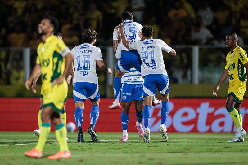 Cruzeiro encara o Internacional no Brasileirão; Rádio Caraça transmite