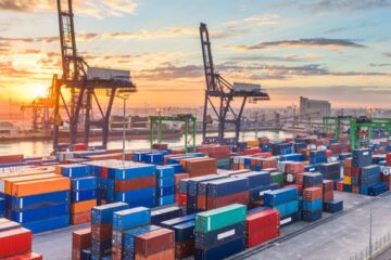 Tarifas dos EUA devem tirar R$ 25,8 bilhões do PIB brasileiro e afetam mais da metade das exportações, diz a Fiemg