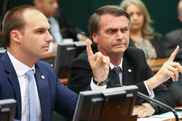 Polícia Federal indicia Jair e Eduardo Bolsonaro em inquérito sobre sanções dos EUA