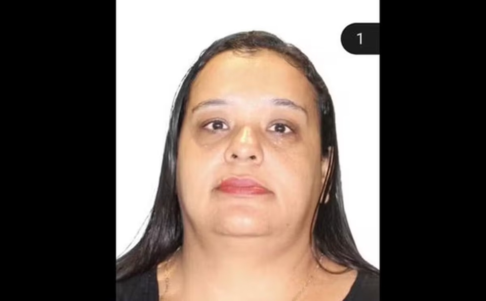 Brasileira acusada de matar cinco filhos é extraditada de Portugal e entregue à Justiça mineira