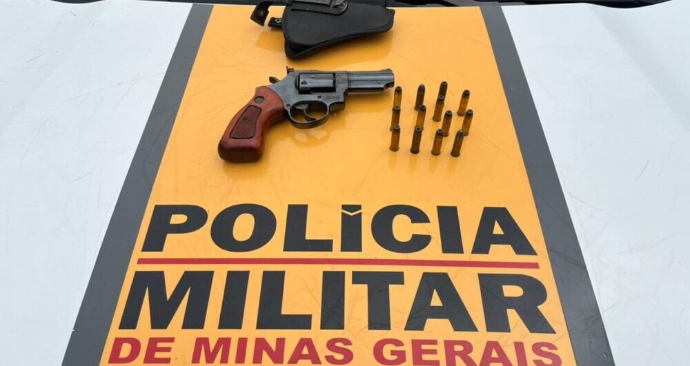 Motorista é preso por porte ilegal de arma de fogo durante operação policial em Conceição do Mato Dentro
