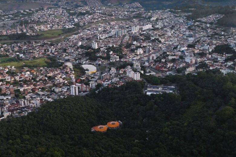 Mais de 2 mil famílias vivem em situação de déficit habitacional em Itabira 