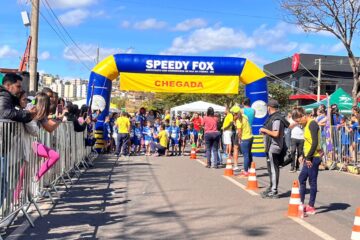 Corrida Kids da Speed Fox reúne centenas de crianças em manhã de esporte e diversão na avenida Mauro Ribeiro