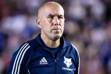Palmeiras e Cruzeiro se enfrentam neste domingo, às 20h30, com transmissão da Rádio Caraça FM 90,5
