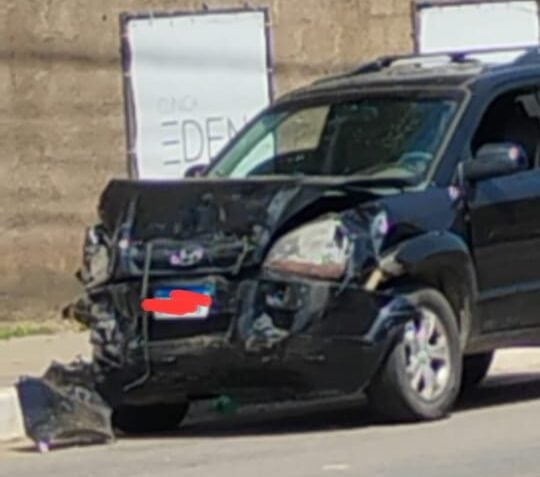 Colisão entre dois veículos deixa mulher ferida em João Monlevade