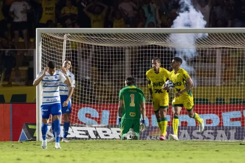 Em circunstâncias normais, o cruzeirense não lamentaria o empate desta segunda