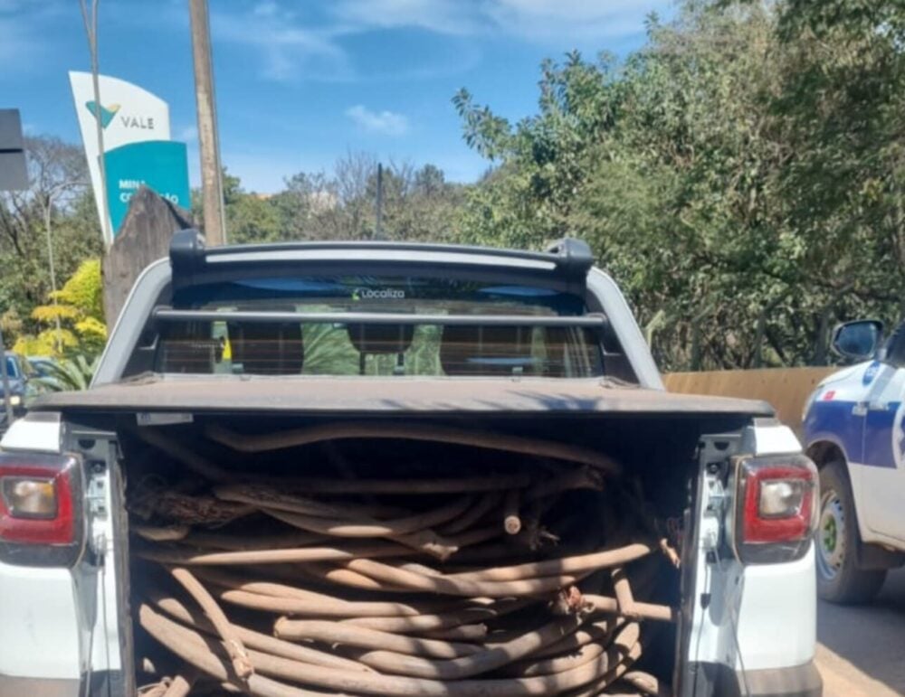 Polícia Militar prende três pessoas por furto de fios de cobre na Vale, em Itabira