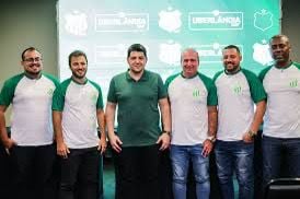 Uberlândia Esporte Clube SAF apresenta Bernardo Lage como diretor de futebol