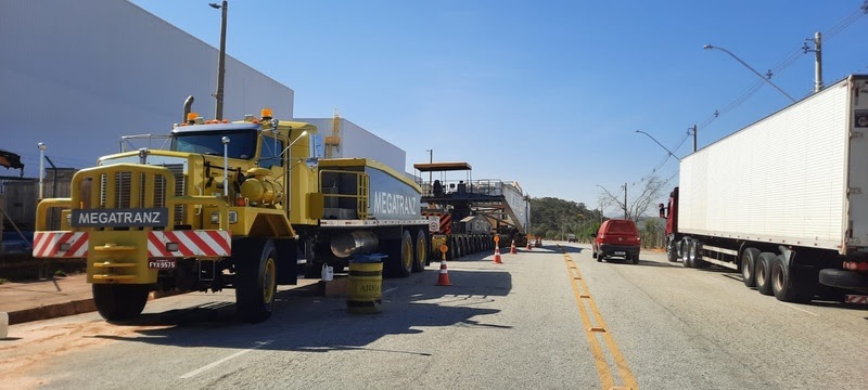 Transporte de carga de 594 toneladas na BR-040 terá operação especial entre segunda e sexta-feira