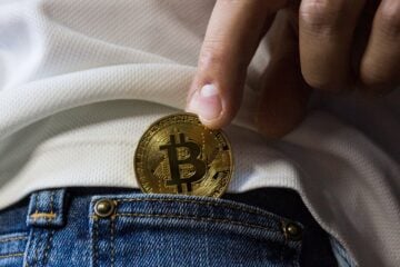 Compra de “cripto dólar” cresce no Brasil em meio ao vaivém do IOF e à consulta do BACEN sobre câmbio