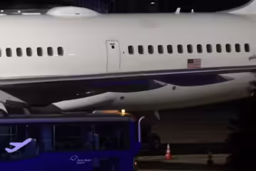 Aeronave da Força Aérea dos EUA faz escala em Porto Alegre e segue para Guarulhos; motivo da missão é desconhecido
