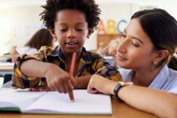 Temos vagas! De auxiliar a pedagoga: confira as oportunidades do Sine Itabira