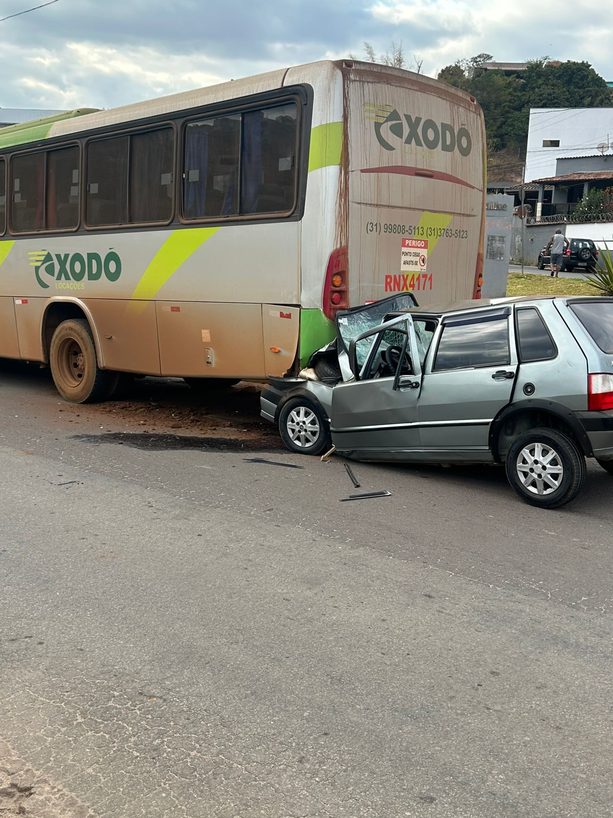 Colisão no bairro Gabiroba deixa um ferido, em Itabira