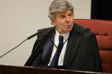 O outro lado do ministro Luiz Fux: lutador de jiu-jítsu, guitarrista e implante capilar