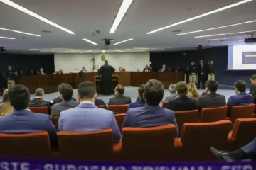 Trama golpista: sessão desta terça-feira deve ter votos de Moraes e Dino sobre questões processuais e mérito da acusação