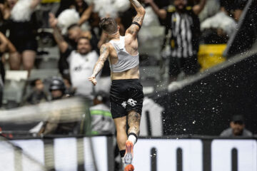 Bernard faz gol nos acréscimos, elimina Bolívar e coloca Atlético-MG na semifinal da Sul-Americana
