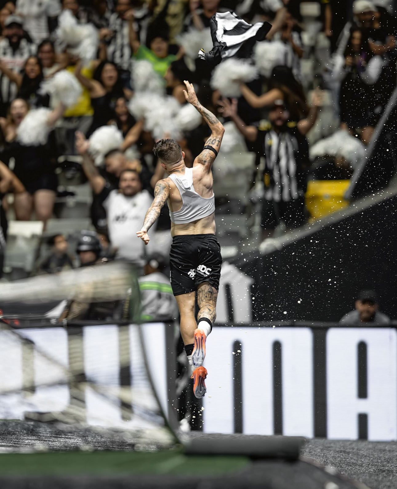 Bernard faz gol nos acréscimos, elimina Bolívar e coloca Atlético-MG na semifinal da Sul-Americana
