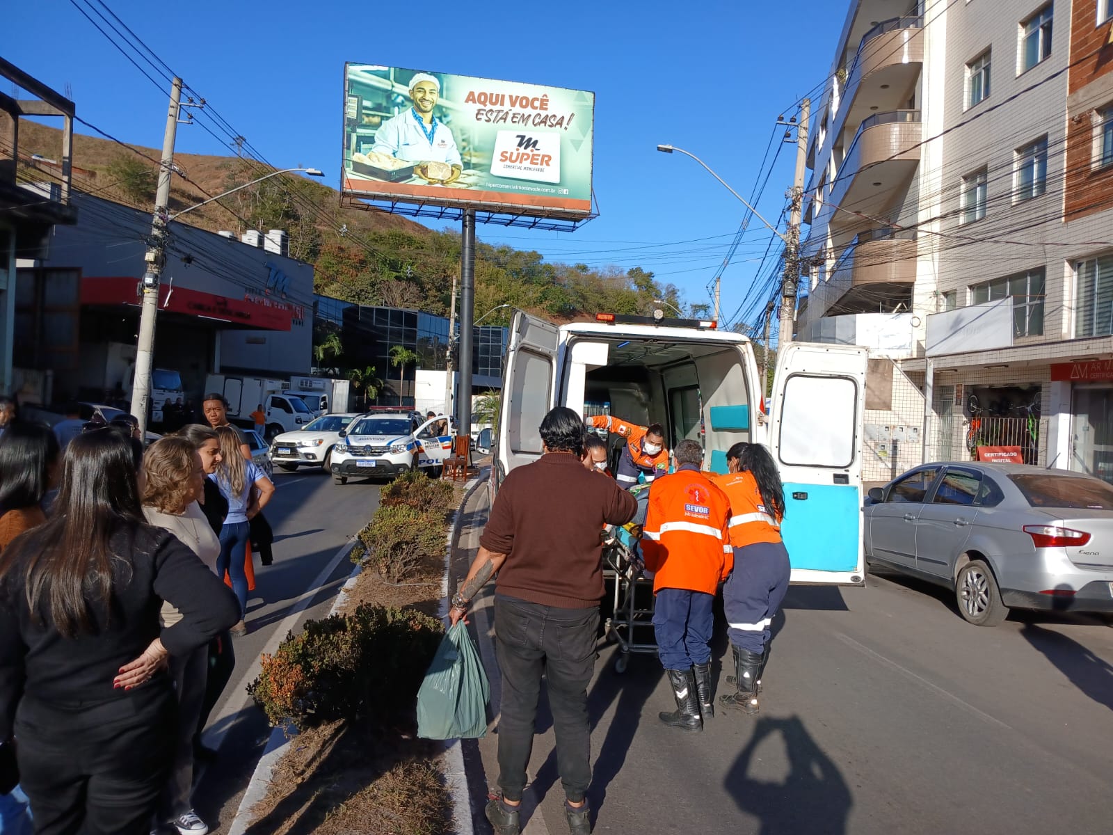 Idosa de 74 anos é atropelada e sofre fraturas em João Monlevade