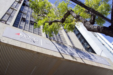 Justiça de MG pune vereadores que receberam salário sem comparecer à Câmara