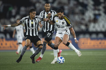 Mesmo com um a mais, Atlético perde para o Botafogo