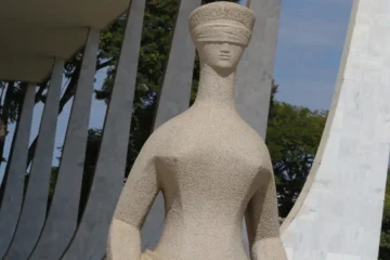 TRT-2 confirma justa causa de trabalhadora que manteve relação amorosa com marido de empregadora