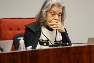 Voto de Cármen Lúcia pode formar maioria para condenar Bolsonaro; assista ao vivo