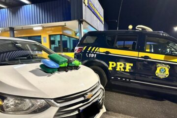 PRF apreende 11 kg de maconha e prende dois jovens na BR-040