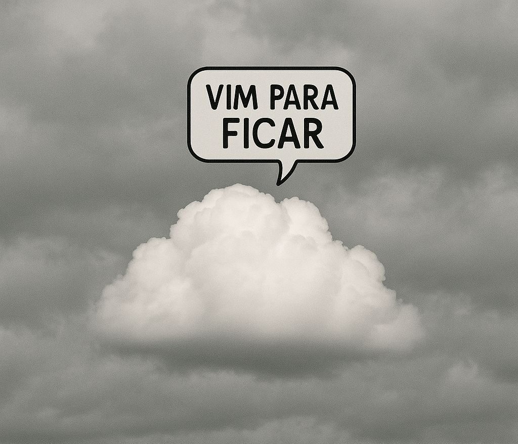 Massa de ar quente disputa espaço com as nuvens que prometem deixar o clima mais fresco