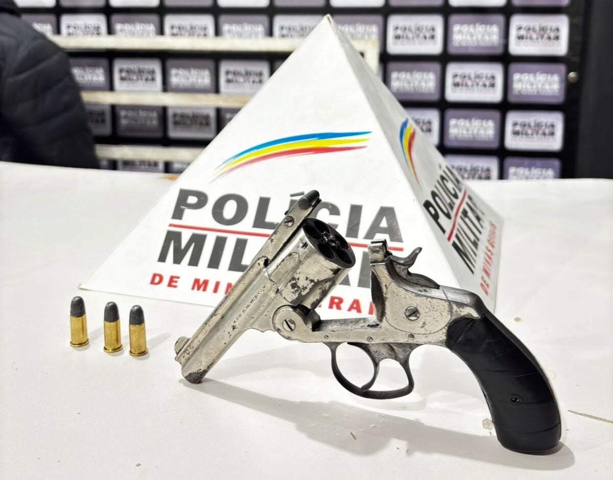 Polícia Militar apreende revólver e prende casal após disparo e agressão em Itabira