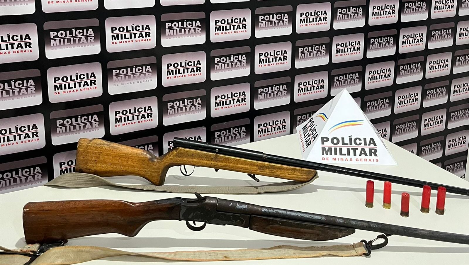 Homem é preso em São Domingos do Prata por ameaças, injúria racial e posse irregular de armas