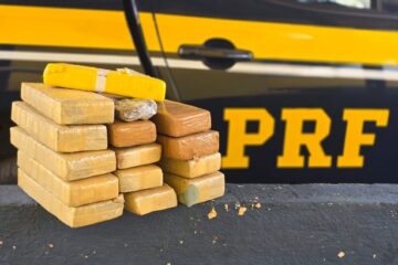 PRF apreende maconha e cocaína e prende motorista na BR-262, em Rio Casca