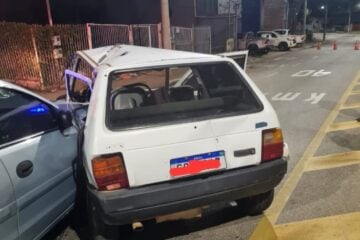 Colisão entre dois carros deixa três feridos em João Monlevade