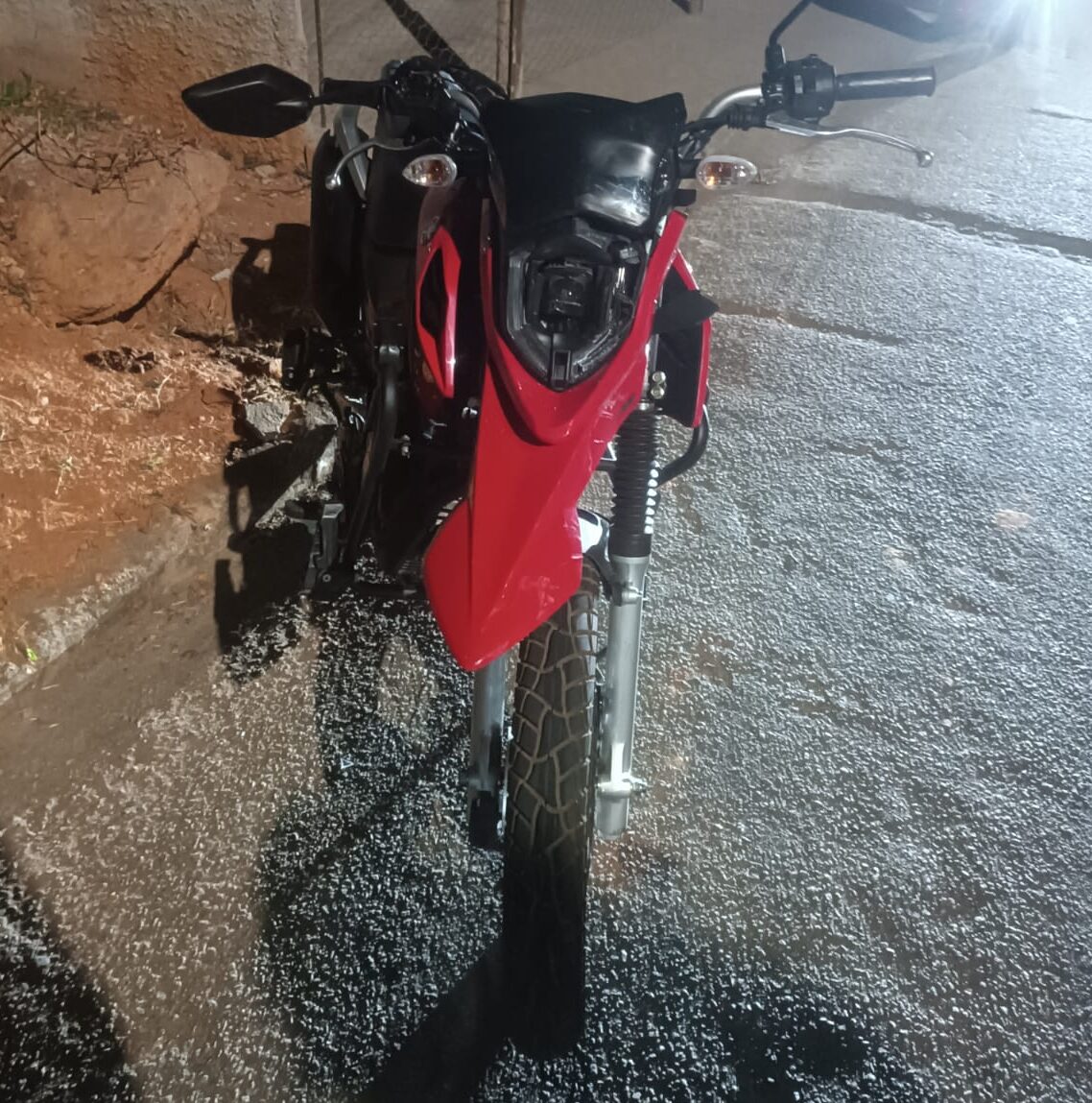 Colisão entre motos deixa feridos em João Monlevade
