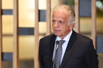 Crise entre Venezuela e EUA preocupa, diz ministro da Defesa do Brasil