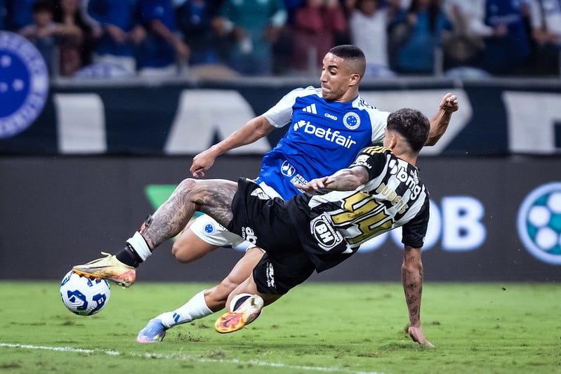 Com objetivos distintos, Atlético e Cruzeiro fazem o último clássico do ano na Arena MRV; Rádio Caraça transmite a partida