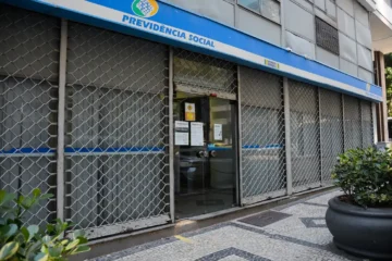 Perícias do INSS passam a ser feitas por videoconferência, acabando com filas para concessão de benefícios