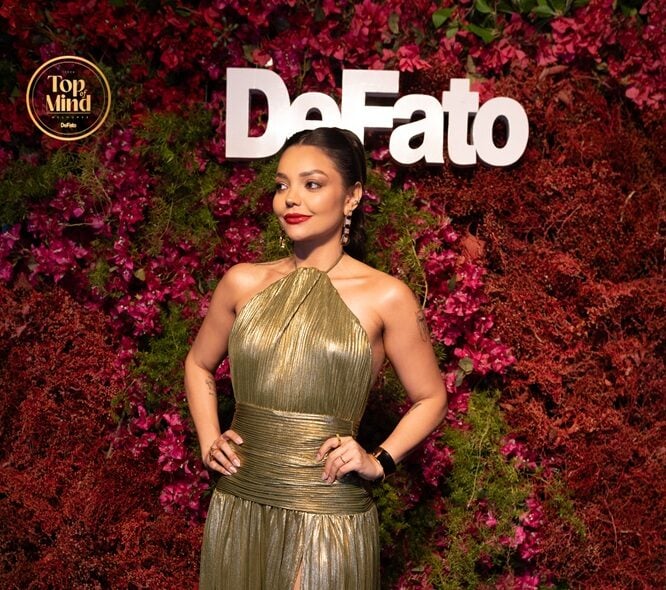 Influenciadora Sabrina Sanches recebe prêmio no Top of Mind