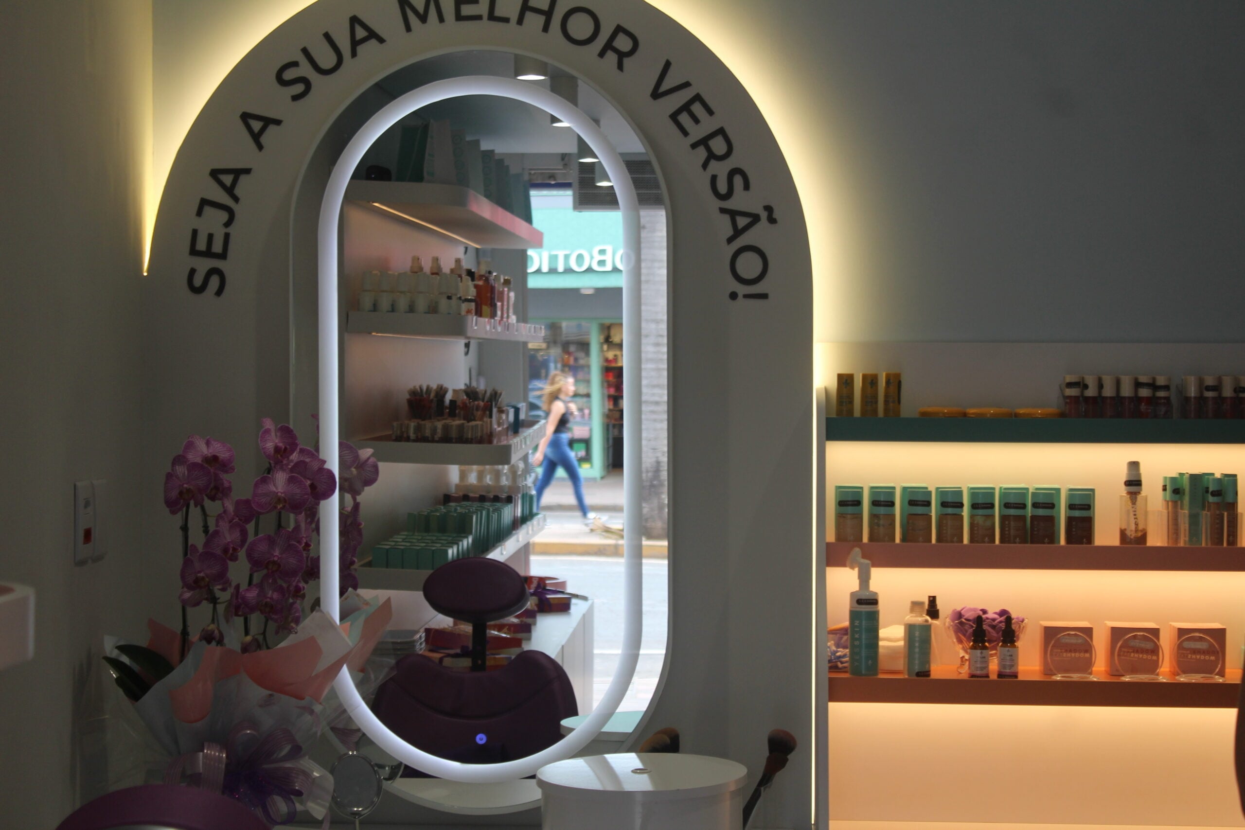 De vendedora a empresária: Viviane Martins celebra nova fase da Yes! Cosmetics em Itabira