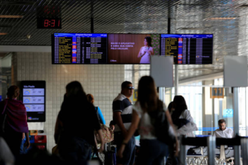 Como planejar uma viagem econômica: da escolha do destino à compra da passagem de avião
