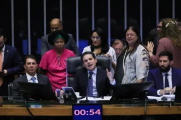 Câmara aprova “licença menstrual” em pacotes da pauta feminina