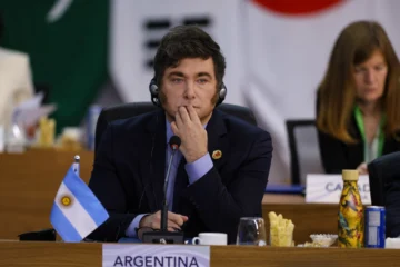 Milei vence eleições legislativas na Argentina com 40,8% dos votos